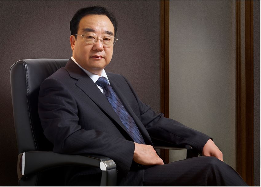 天津尊龙凯时十八街麻花制作技艺的传承人李辉忠先生入选第五批国家级非遗传承人名单